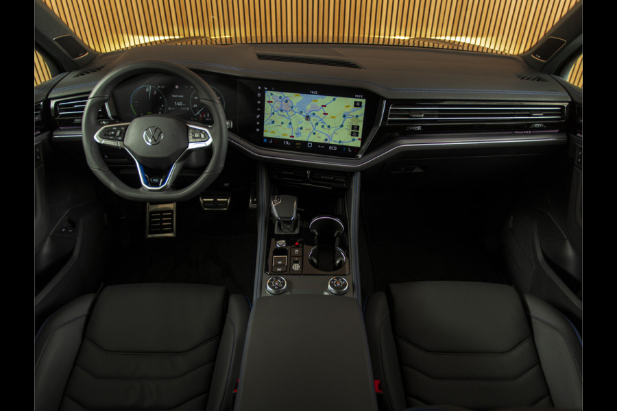 Volkswagen Touareg 3.0 TSi eHybrid 4MOTION R PANO-22"-MASSAGE