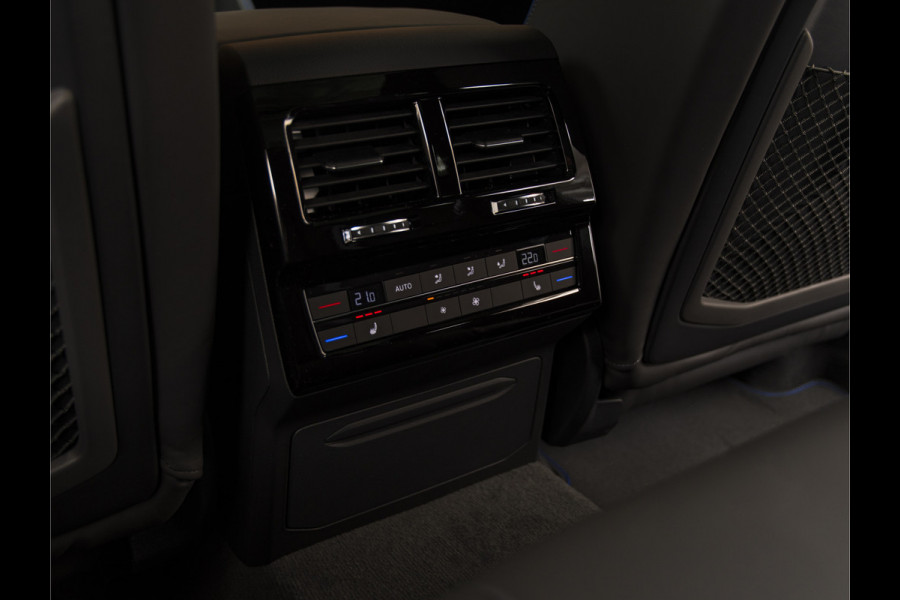 Volkswagen Touareg 3.0 TSi eHybrid 4MOTION R PANO-22"-MASSAGE
