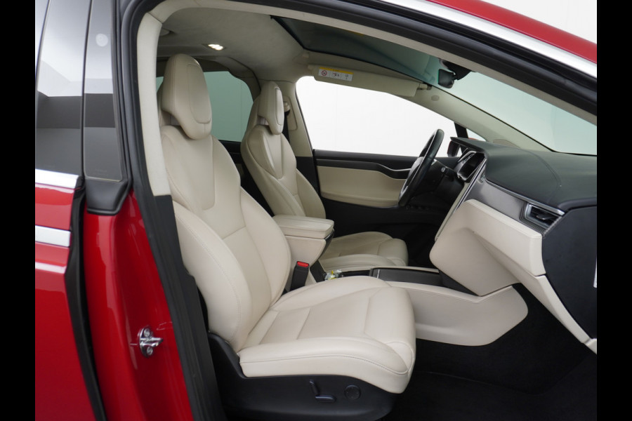 Tesla Model X Long Range 100D 100kWh 7-Persoons Trekhaak Leder 22" lmv Luchtvering Summon-Beta-park Adaptive-Cruise AutoPilot+Navi Panoramadak Adaptieve koplampen Elektr.Achterklep Lmv Premium Audio Led Bordherkenning Verwarmde Sproeiers-bladen Premium-Interieur+Essenhout Sentry Mode Valet mode 2.250KG Trekvermogen €138.500 nieuw! Accu+aandrijfunit-Garantie onbeperkte km. max. 28-03-2026