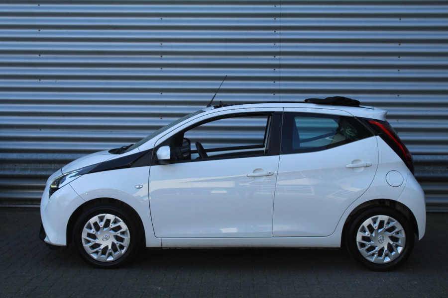 Toyota Aygo 1.0 VVT-i 73pk x-play limited Cabrio NL-Auto NAP 10 jaar Garantie Airco Camera Carplay CPV El. Ramen 1e Eigenaar