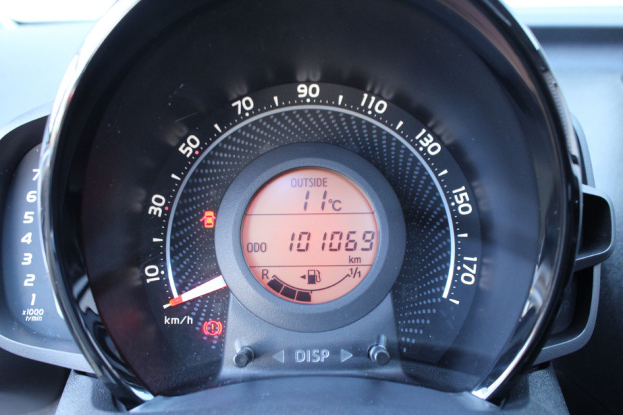 Toyota Aygo 1.0 VVT-i 73pk x-play limited Cabrio NL-Auto NAP 10 jaar Garantie Airco Camera Carplay CPV El. Ramen 1e Eigenaar