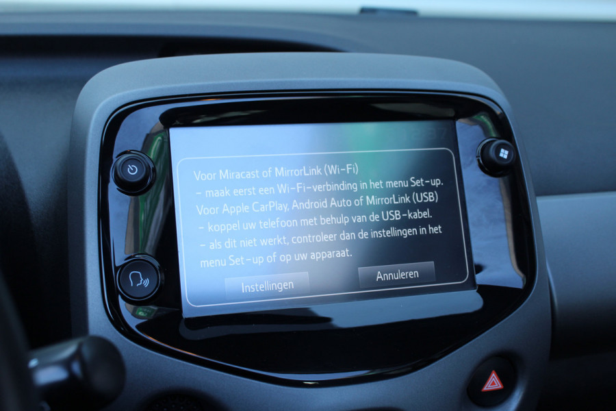 Toyota Aygo 1.0 VVT-i 73pk x-play limited Cabrio NL-Auto NAP 10 jaar Garantie Airco Camera Carplay CPV El. Ramen 1e Eigenaar