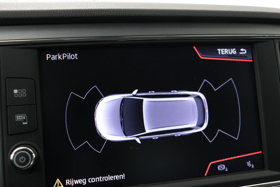 Seat Leon 1.0 TSI Style | Full LED | Carplay | Keyless | Navigatie | Parkeerhulp | Climate control | Cruise control | Getint glas