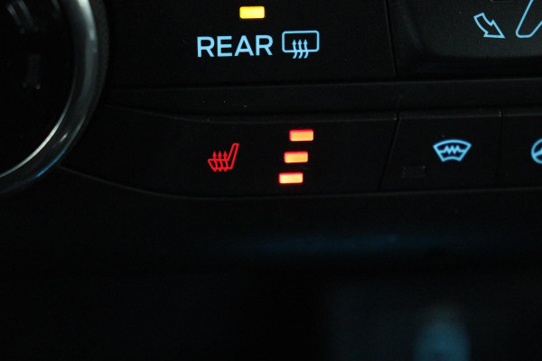 Ford Focus 1.0 EcoBoost Active | Stoel & stuurverwarming | B&O Sound | Carplay | Navigatie | PDC | Cruise control | Airco