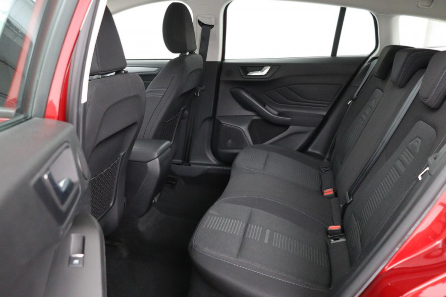 Ford Focus 1.0 EcoBoost Active | Stoel & stuurverwarming | B&O Sound | Carplay | Navigatie | PDC | Cruise control | Airco