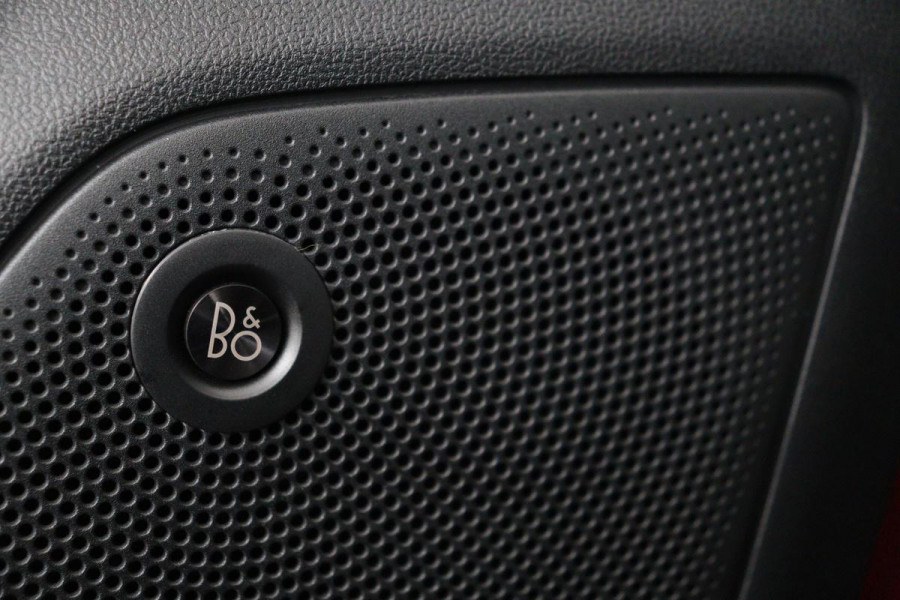 Ford Focus 1.0 EcoBoost Active | Stoel & stuurverwarming | B&O Sound | Carplay | Navigatie | PDC | Cruise control | Airco