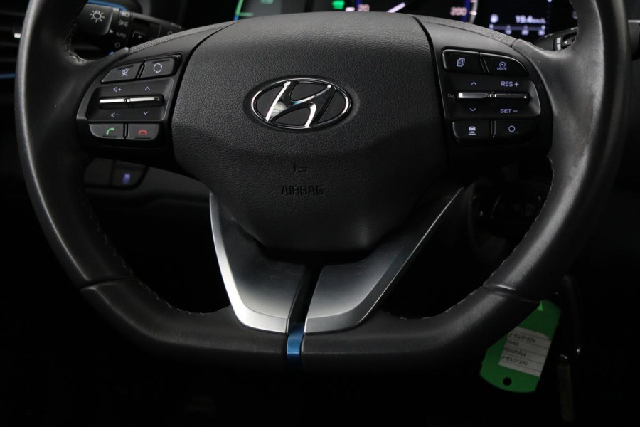Hyundai IONIQ 1.6 GDi i-Motion | Adaptive cruise | Camera | Navigatie | Climate control | PDC | Bluetooth | DAB | LED