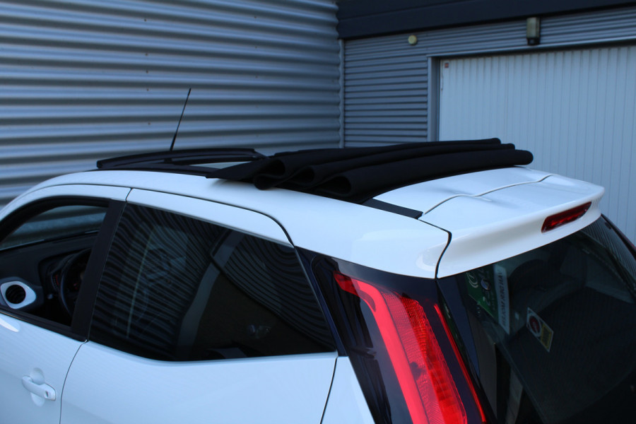 Toyota Aygo 1.0 VVT-i 73pk x-play limited Cabrio NL-Auto NAP 10 jaar Garantie Airco Camera Carplay CPV El. Ramen 1e Eigenaar