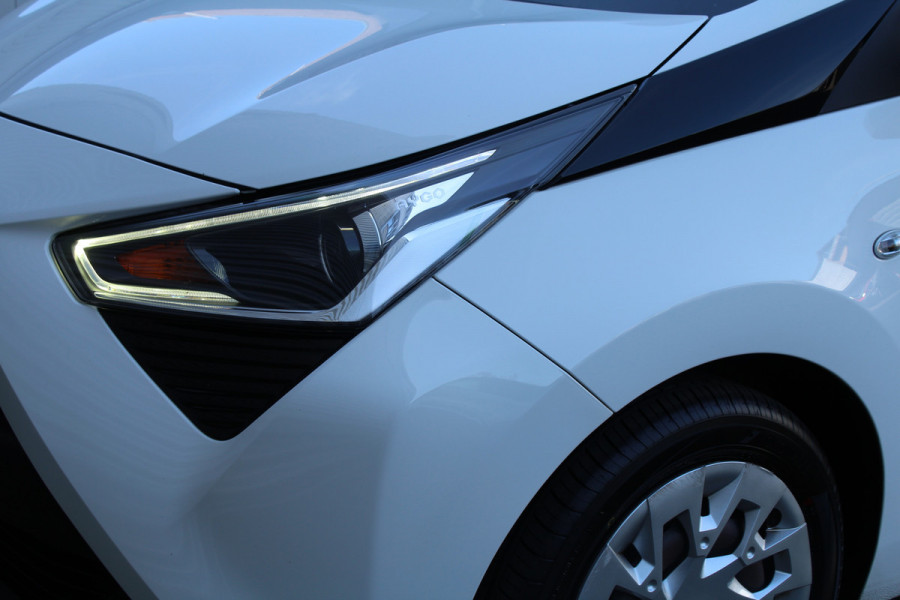 Toyota Aygo 1.0 VVT-i 73pk x-play limited Cabrio NL-Auto NAP 10 jaar Garantie Airco Camera Carplay CPV El. Ramen 1e Eigenaar