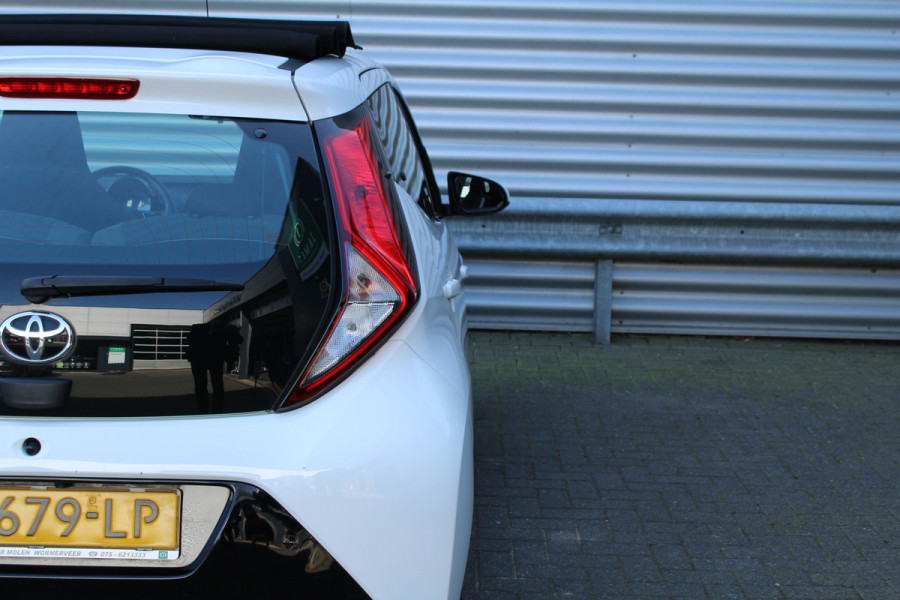 Toyota Aygo 1.0 VVT-i 73pk x-play limited Cabrio NL-Auto NAP 10 jaar Garantie Airco Camera Carplay CPV El. Ramen 1e Eigenaar