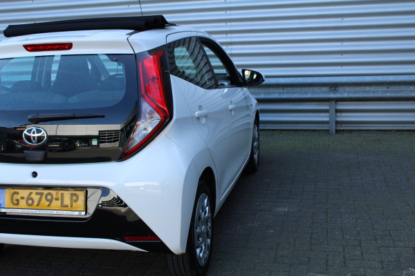 Toyota Aygo 1.0 VVT-i 73pk x-play limited Cabrio NL-Auto NAP 10 jaar Garantie Airco Camera Carplay CPV El. Ramen 1e Eigenaar