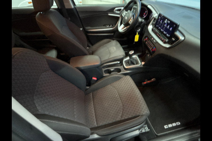Kia Ceed 1.0 T-GDi DynamicLine Navi, Carplay, Cruise,