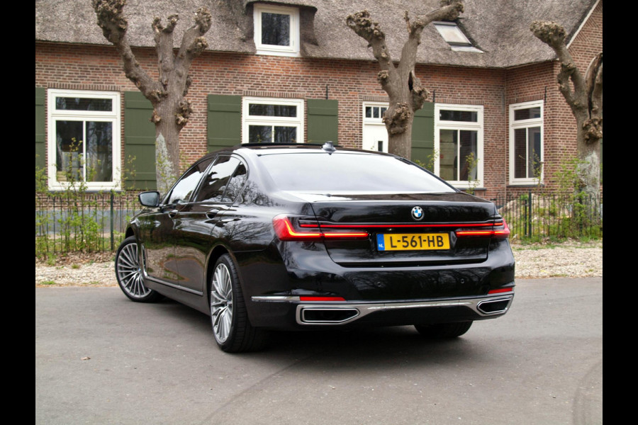 BMW 7 Serie 745e High Executive | Panoramadak | Harman Kardon | Camera | Head-up display | Sfeerverlichting | Full Option |