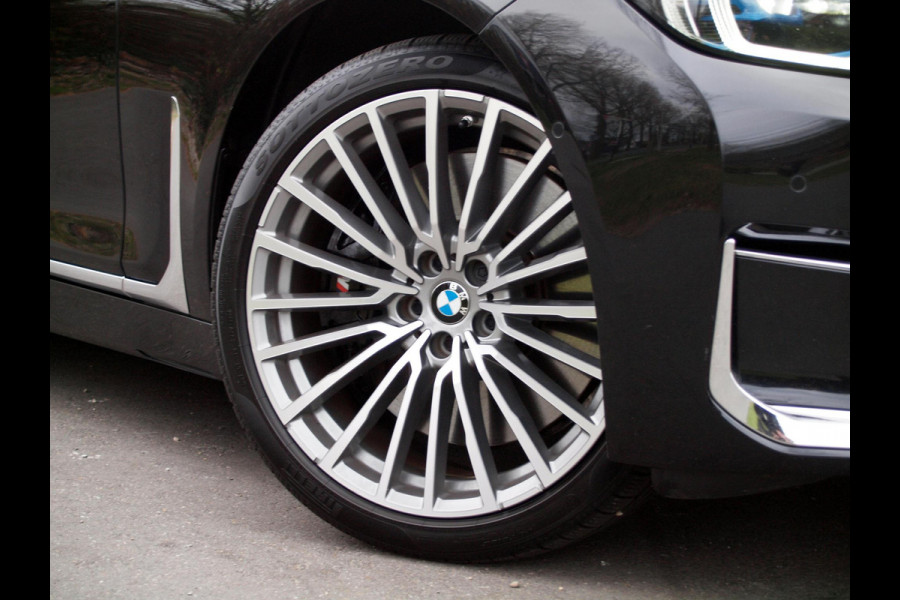 BMW 7 Serie 745e High Executive | Panoramadak | Harman Kardon | Camera | Head-up display | Sfeerverlichting | Full Option |