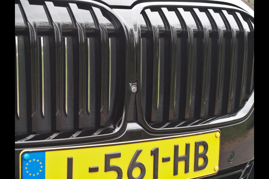 BMW 7 Serie 745e High Executive | Panoramadak | Harman Kardon | Camera | Head-up display | Sfeerverlichting | Full Option |