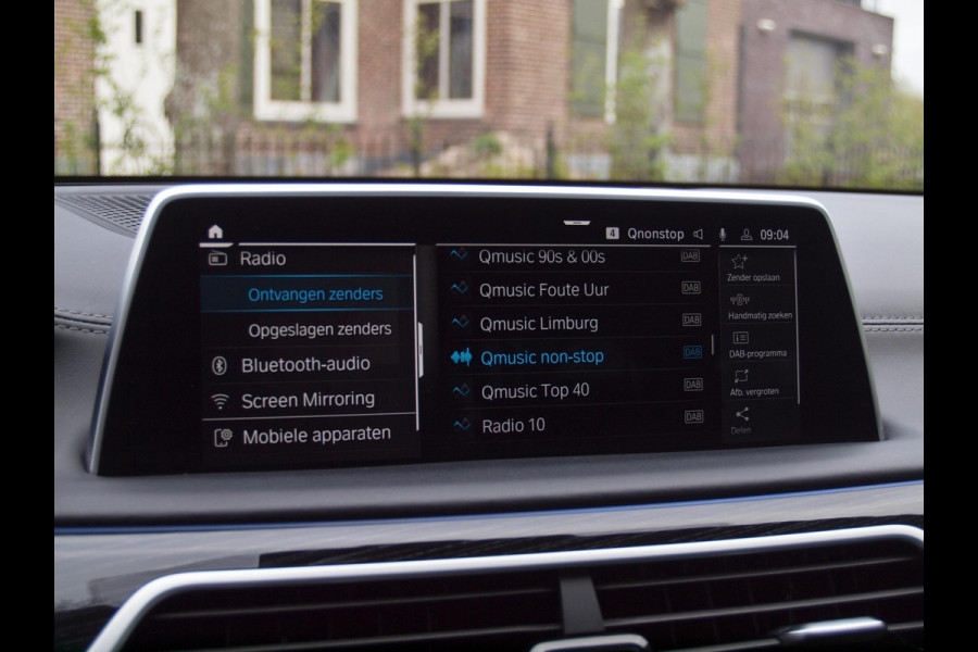 BMW 7 Serie 745e High Executive | Panoramadak | Harman Kardon | Camera | Head-up display | Sfeerverlichting | Full Option |