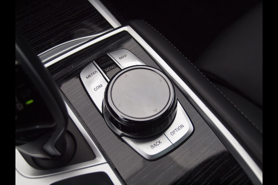 BMW 7 Serie 745e High Executive | Panoramadak | Harman Kardon | Camera | Head-up display | Sfeerverlichting | Full Option |
