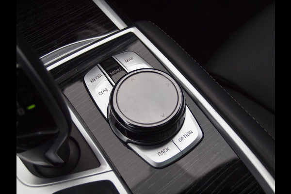BMW 7 Serie 745e High Executive | Panoramadak | Harman Kardon | Camera | Head-up display | Sfeerverlichting | Full Option |