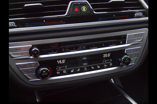 BMW 7 Serie 745e High Executive | Panoramadak | Harman Kardon | Camera | Head-up display | Sfeerverlichting | Full Option |