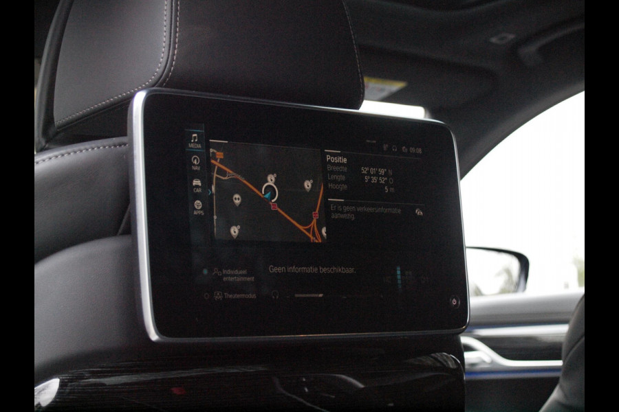 BMW 7 Serie 745e High Executive | Panoramadak | Harman Kardon | Camera | Head-up display | Sfeerverlichting | Full Option |