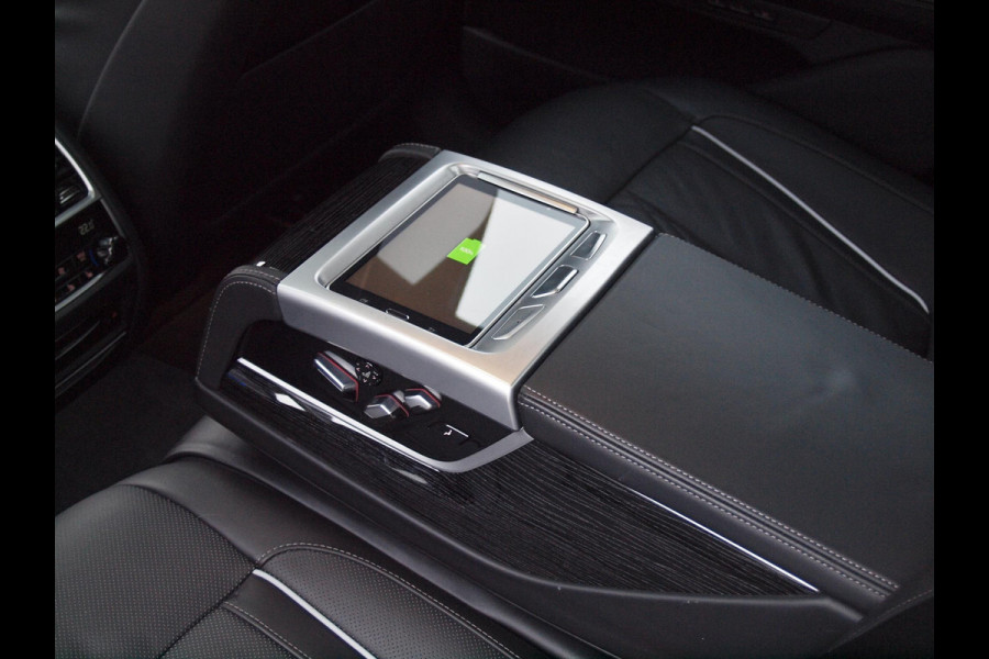 BMW 7 Serie 745e High Executive | Panoramadak | Harman Kardon | Camera | Head-up display | Sfeerverlichting | Full Option |