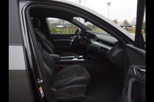 Audi e-tron Sportback 55 quattro S edition 95 kWh | Panoramadak | Camera | Apple Carplay | Cruise Control |