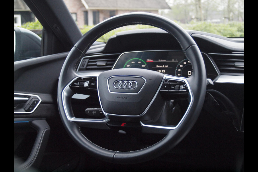 Audi e-tron Sportback 55 quattro S edition 95 kWh | Panoramadak | Camera | Apple Carplay | Cruise Control |