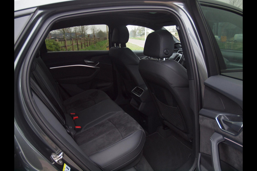 Audi e-tron Sportback 55 quattro S edition 95 kWh | Panoramadak | Camera | Apple Carplay | Cruise Control |
