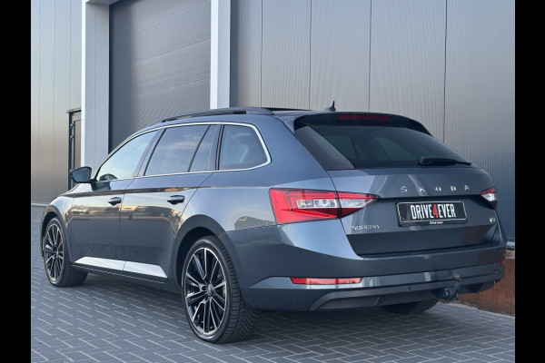 Škoda Superb Combi 1.4 TSI iV Sp. Bns TREKHAAK PANO NAVI CR CONTROL ECC PDC