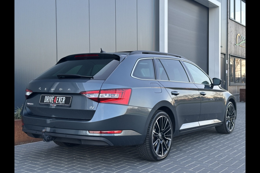 Škoda Superb Combi 1.4 TSI iV Sp. Bns TREKHAAK PANO NAVI CR CONTROL ECC PDC