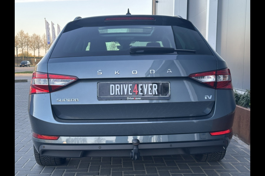 Škoda Superb Combi 1.4 TSI iV Sp. Bns TREKHAAK PANO NAVI CR CONTROL ECC PDC