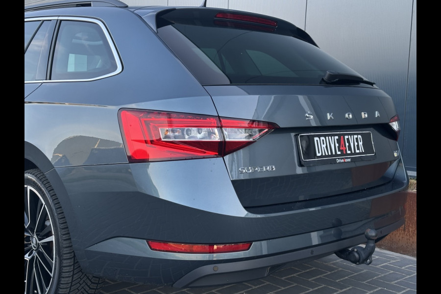 Škoda Superb Combi 1.4 TSI iV Sp. Bns TREKHAAK PANO NAVI CR CONTROL ECC PDC