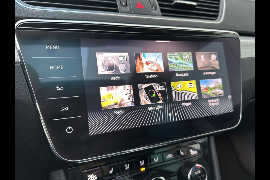 Škoda Superb Combi 1.4 TSI iV Sp. Bns TREKHAAK PANO NAVI CR CONTROL ECC PDC