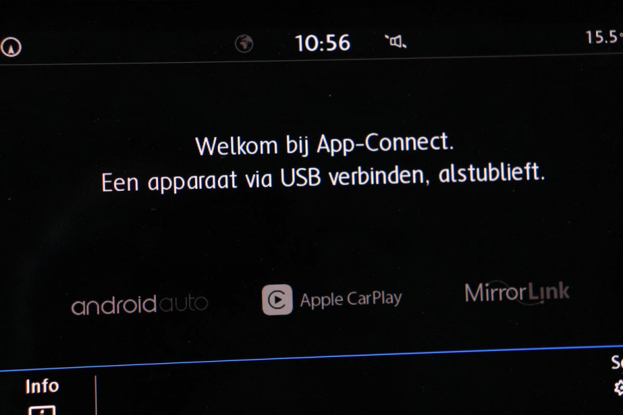 Volkswagen Golf 1.0 TSI Comfortline | Trekhaak | Carplay | Adaptive cruise | Navigatie | Climate control | PDC | Bluetooth