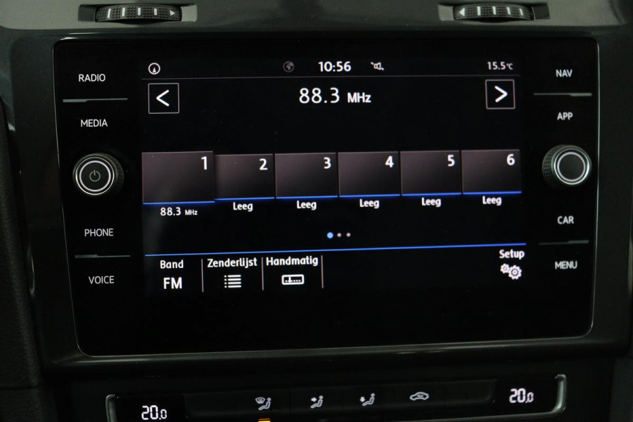 Volkswagen Golf 1.0 TSI Comfortline | Trekhaak | Carplay | Adaptive cruise | Navigatie | Climate control | PDC | Bluetooth