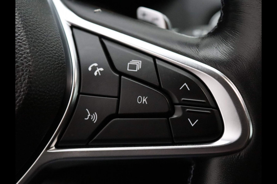 Renault Captur TCe 140pk Intens EDC/AUTOMAAT Camera | Climate | Navi | Parksens. v+a | Stoel -/ Stuur verwarmd