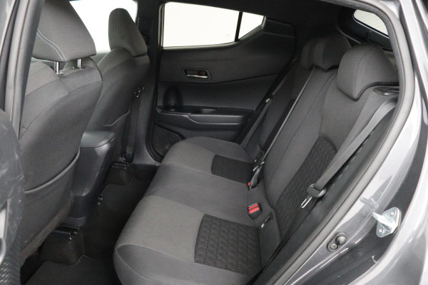 Toyota C-HR 2.0 Hybrid First Edition | 184pk | Stoelverwarming | Carplay | Adaptive cruise | Trekhaak | Camera | Navigatie | Full LED