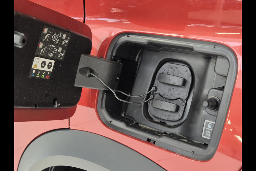 Opel Frontera Electric GS 44 kWh Navigatie | Achteruitrijcamera | Stoel/Stuurverwarming | Apple Carplay/Android Auto | Voorruitverwarming |