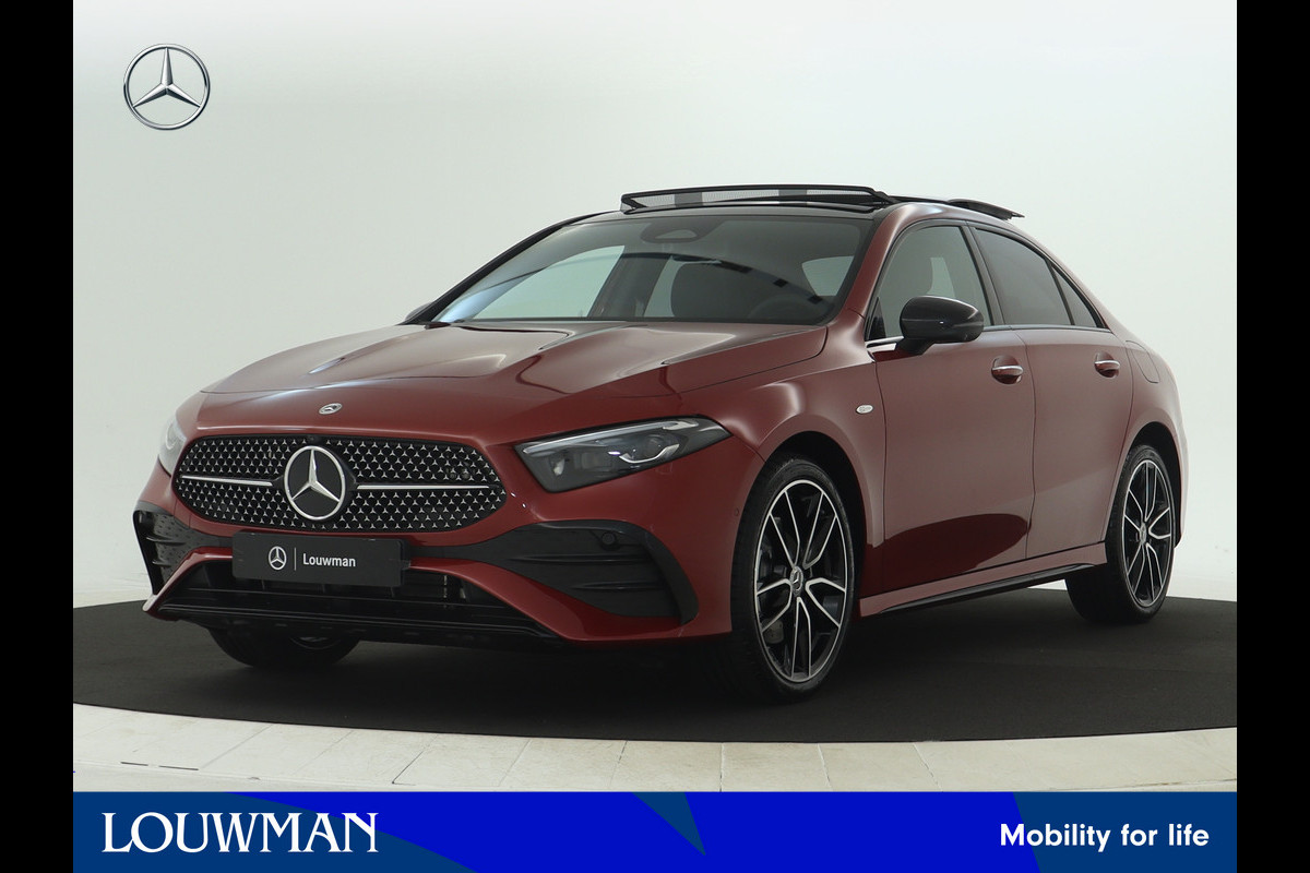 Mercedes-Benz A-Klasse 250 e Business Solution AMG | Nightpakket | AMG Line Plus pakket | Parkeerpakket met 360°-camera | KEYLESS GO-comfortpakket | Verwarmde stoelen vooraan | Extra USB-poorten | Dodehoekassistent | Head-up display |