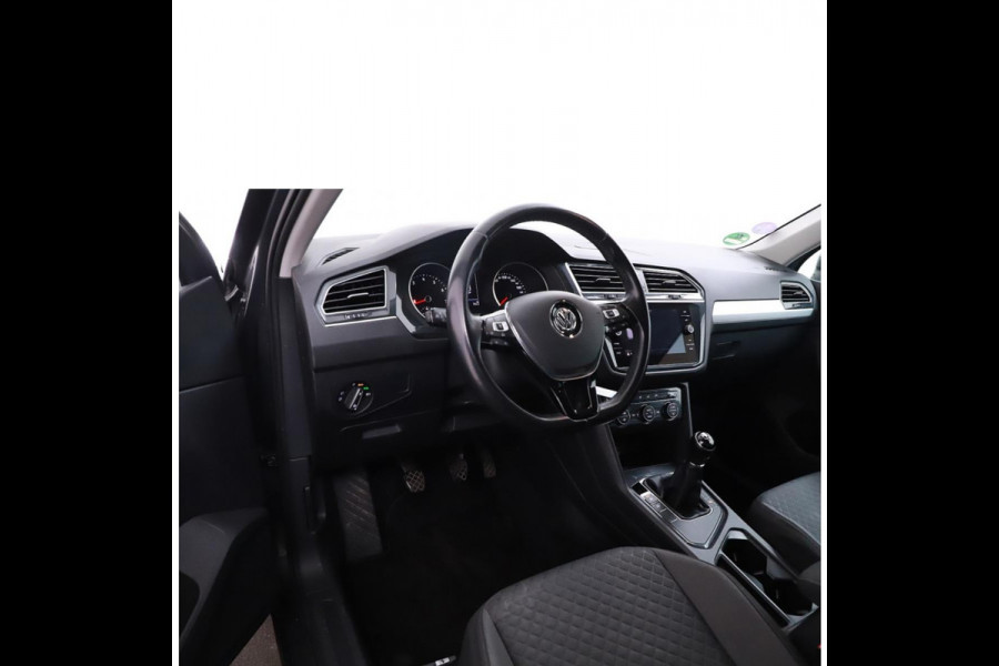 Volkswagen Tiguan 1.4 TSI Comfortline TREKHAAK E.C.C. PARKEERSENSOREN CAR-PLAY