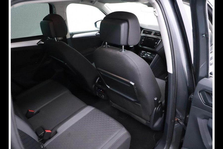 Volkswagen Tiguan 1.4 TSI Comfortline TREKHAAK E.C.C. PARKEERSENSOREN CAR-PLAY