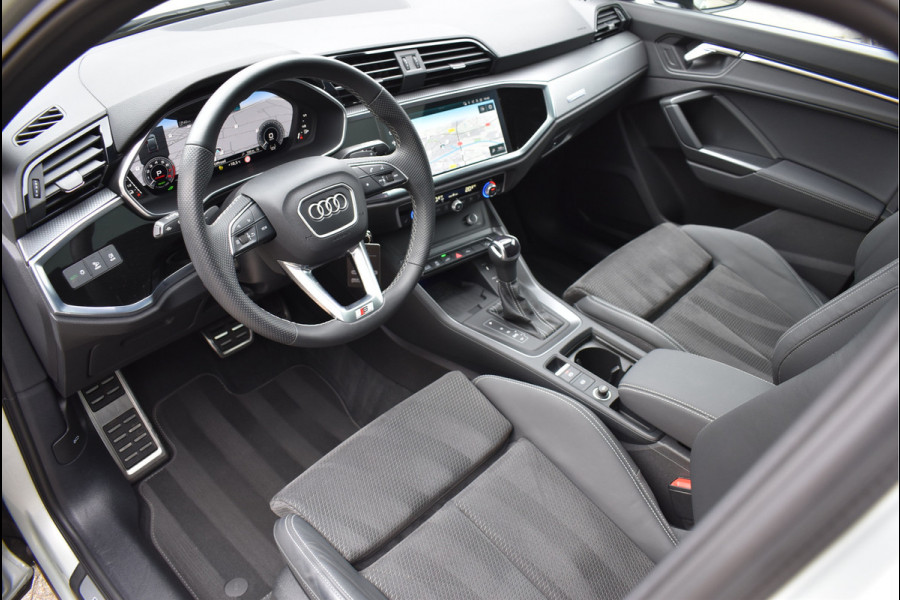 Audi Q3 Sportback 45 TFSI e S-Line 245 Pk Black Ed Pano Memory Camera Leder Matrix 20 Inch