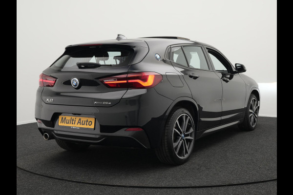 BMW X2 xDrive25e M Sport Plug in Hybrid PHEV | Panodak | Sportstoelen Verwarmd | Head Up | L.M. 19" | DAB | Navigatie Plus | Camera | Stoel & Stuurverwarming | Cruise Control | Climate Control |