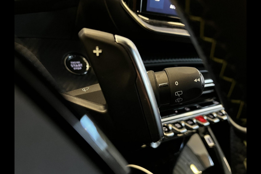 Peugeot 2008 1.2 PureTech 130pk Automaat GT-Line Navigatie Apple Carplay/Android Auto Camera Parkeersensoren Ledverlichting Cruise Control Virtual Cockpit Climate Control Lichtmetalen velgen