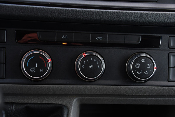 Volkswagen Crafter 35 2.0 TDI L3H3 Highline Cruise, Sensoren, Multimedia, 140PK, Trekhaak, Airco, Uniek!
