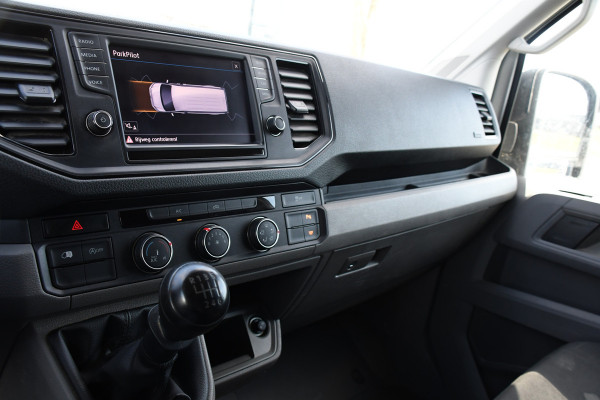 Volkswagen Crafter 35 2.0 TDI L3H3 Highline Cruise, Sensoren, Multimedia, 140PK, Trekhaak, Airco, Uniek!
