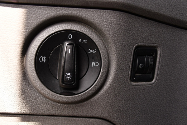 Volkswagen Crafter 35 2.0 TDI L3H3 Highline Cruise, Sensoren, Multimedia, 140PK, Trekhaak, Airco, Uniek!