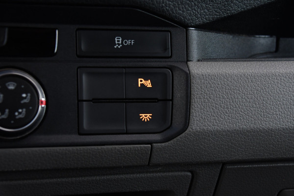 Volkswagen Crafter 35 2.0 TDI L3H3 Highline Cruise, Sensoren, Multimedia, 140PK, Trekhaak, Airco, Uniek!