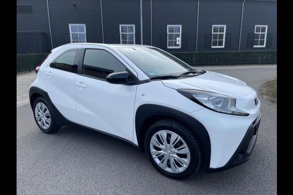 Toyota Aygo X 1.0 VVT-i MT Play CAMERA NAVI APPLE-CARPLAY