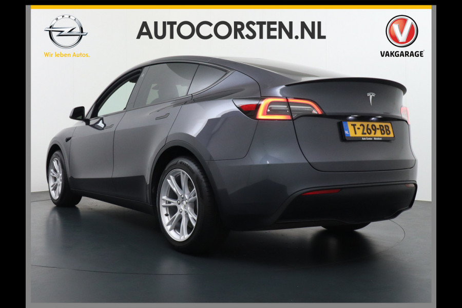 Tesla Model Y RWD 60kWh LFP 300PK Warmtepomp FSD-Computer 3 Auto-Pilot Sleutel-loos(via-GSM) Leder Premium Audio Camera's Panormadak Adap.Crui Elektr. Acht.klep WiFi Priv.Glass AEB ASR ESP IsoFix Connected-Services 1600kg Trekvermogen Orig.NLse Auto Accu-Garantie 6-2031/160.000km 1e Eigenaar 11kw thuis of snelladen tot 170kWh